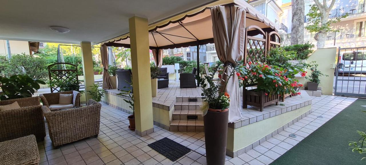 Hotel Beppe ริมินี ภายนอก รูปภาพ